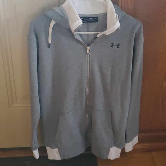 Under Armour - Picture 2 of 4